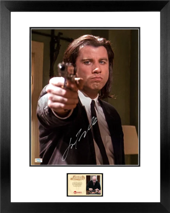 John Travolta signe son portrait dans Pulp Fiction