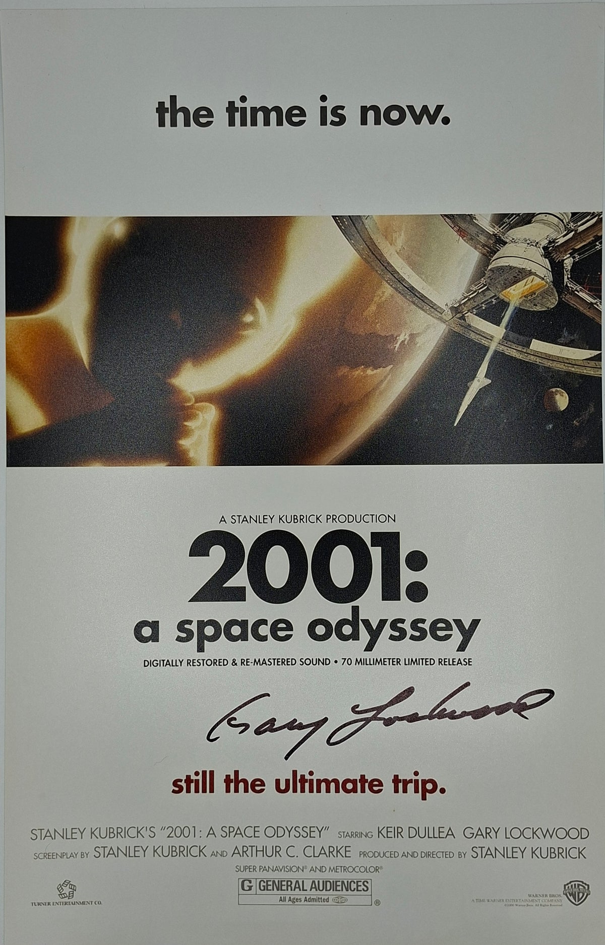 Poster 28x43cm 2001 L'Odyssée de l'espace signée par  Gary Lockwood. JSA