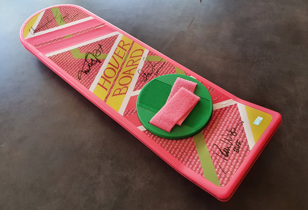 Hover Board signé par Marty, Doc, Biff et Lorraine !