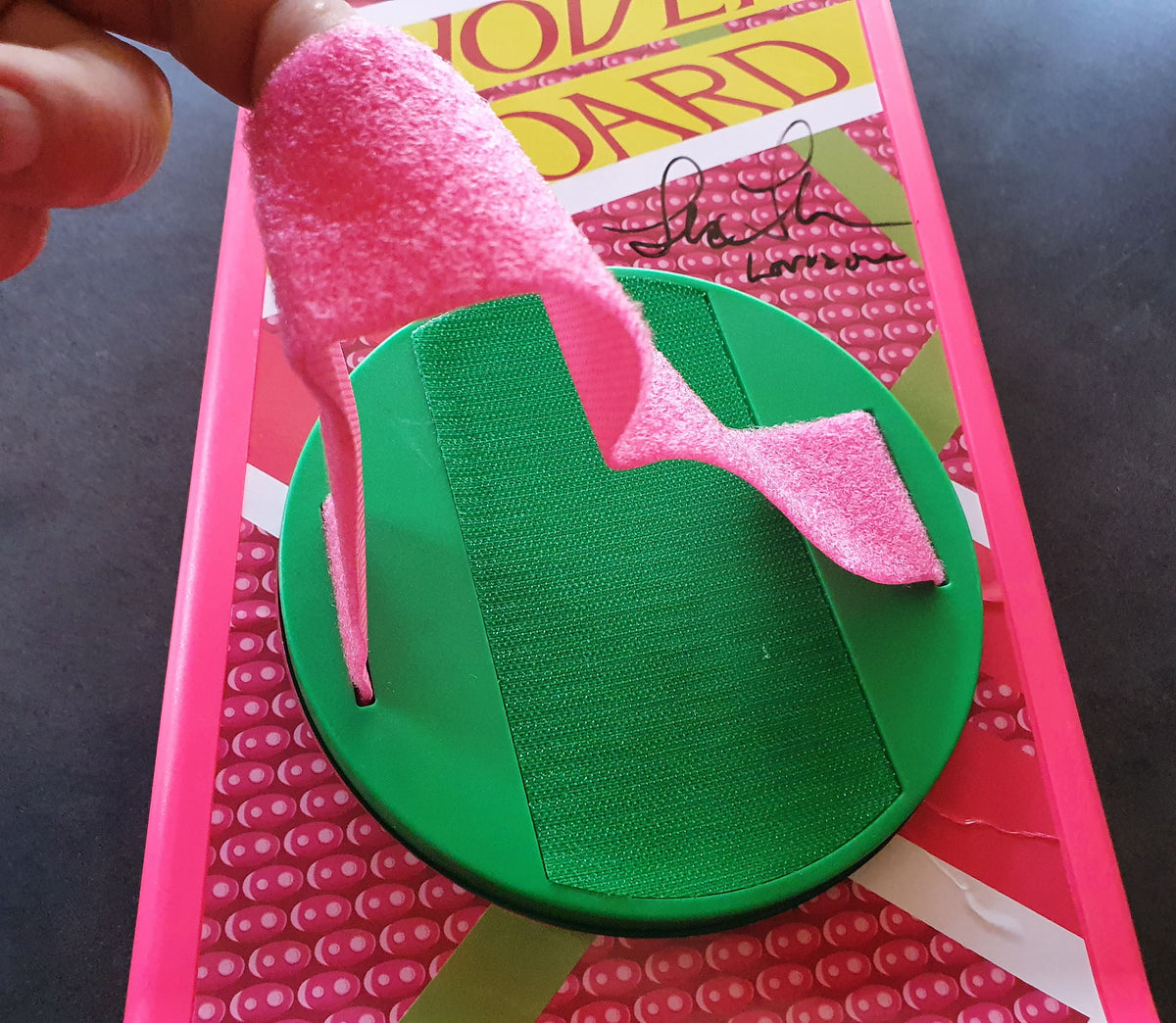Hover Board signé par Marty, Doc, Biff et Lorraine !