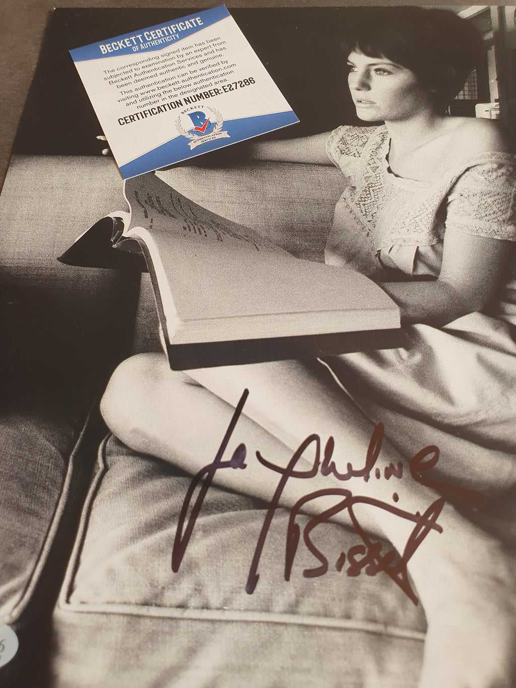 Photo Jacqueline Bisset avec son autographe et certificat d'authenticité