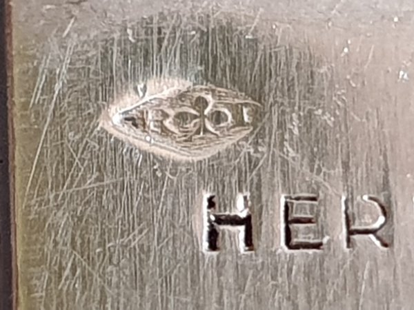 Ouvre lettres Hermès Paris