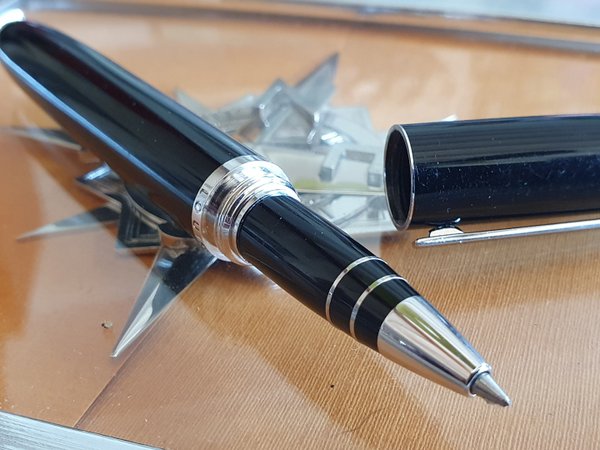 Stylo Louis Vuitton Doc Laq Noir et Argent