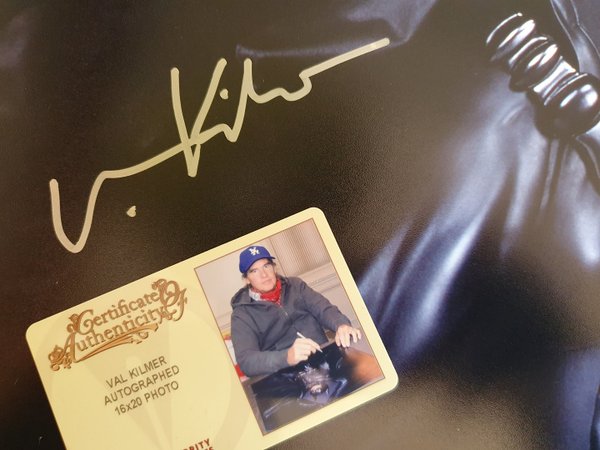 Photo Batman Forever signée par Val Kilmer