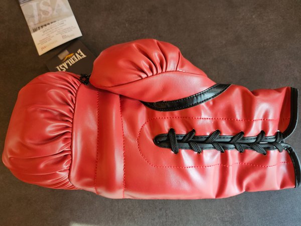 Gant de boxe signé par Dolf Lundgren aka Drago, Rocky IV