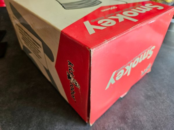 Signé par l'artiste Frank Kozik - Smokey Monger 30 cm