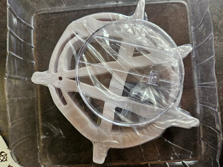 Kozik croix Anarchy Blanc et Sang - Edition limitée 500
