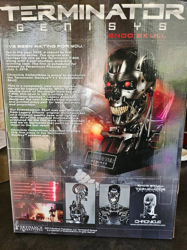 Buste Terminator T-800 signé par Arnold Schwarzenegger 63/200