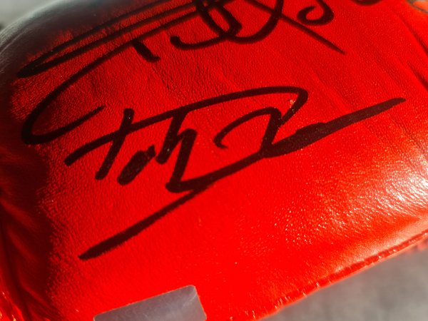Gant de Rocky Balboa signé par Sylvester Stallone Dolf Lundgren Photo et COA