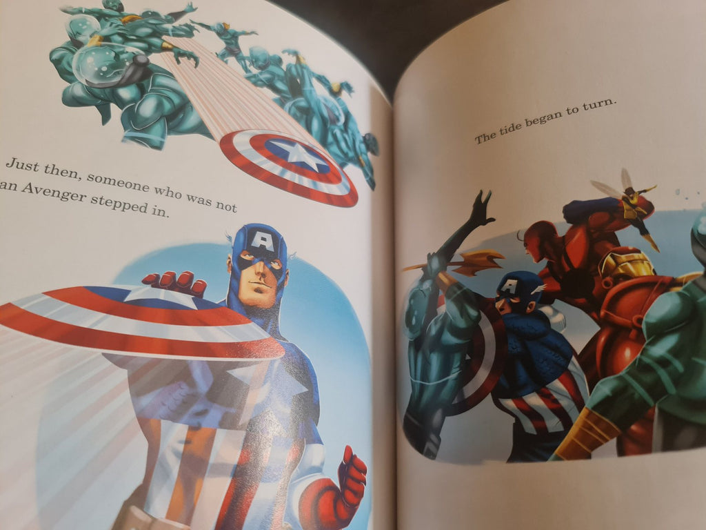 Livre Marvel avec autographe de Stanlee. Avengers X-Men