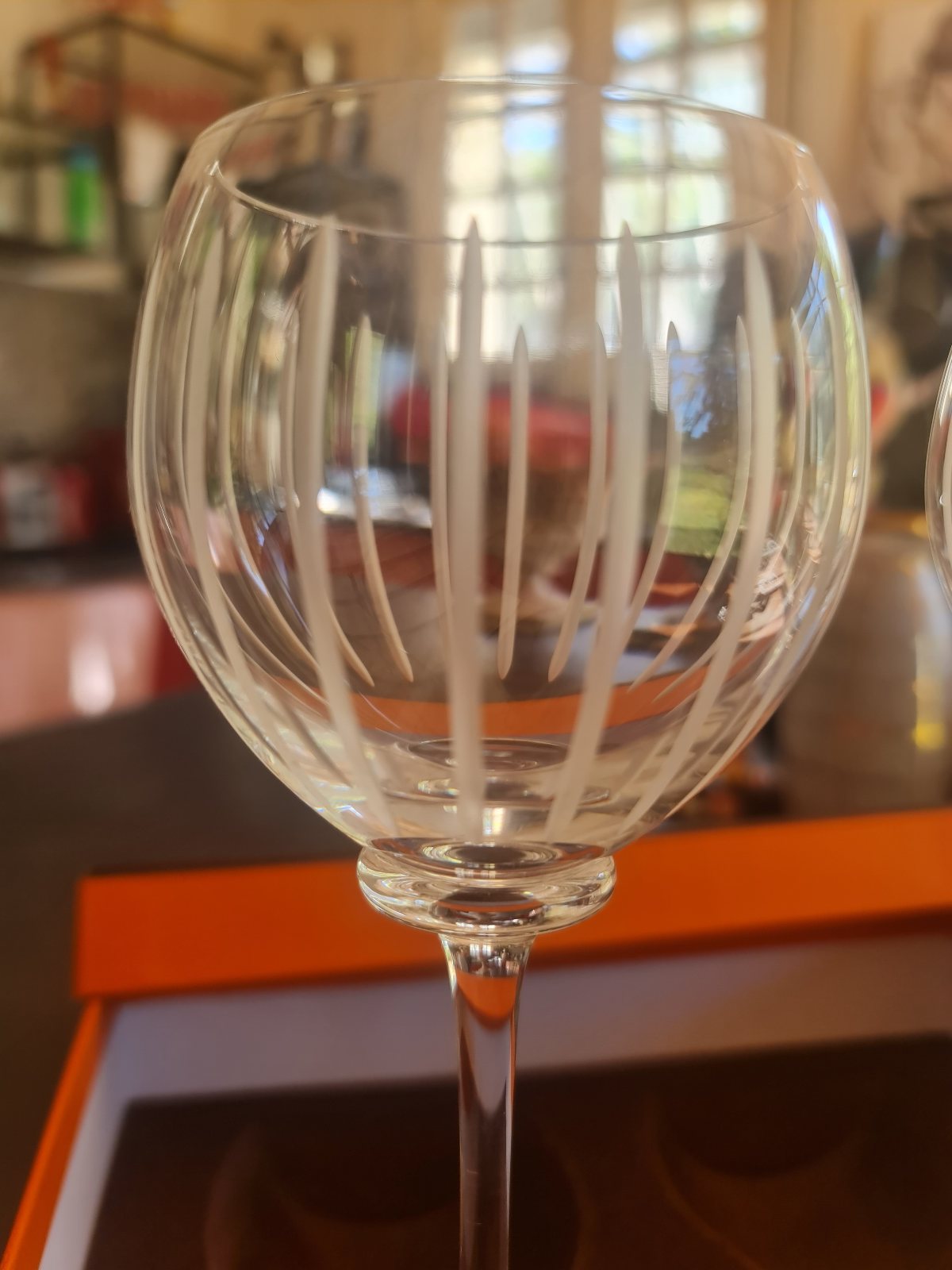 Deux verres à vin en cristal Hermès modèle Fanfare