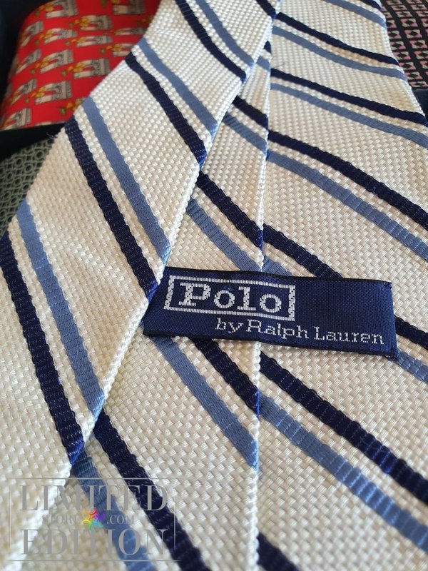 23 cravates Yves Saint-Laurent, Burberry's, Cerruti, Hugo Boss...