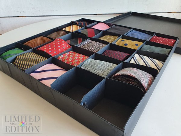 23 cravates Yves Saint-Laurent, Burberry's, Cerruti, Hugo Boss...