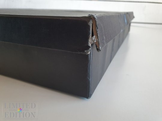 23 cravates Yves Saint-Laurent, Burberry's, Cerruti, Hugo Boss...