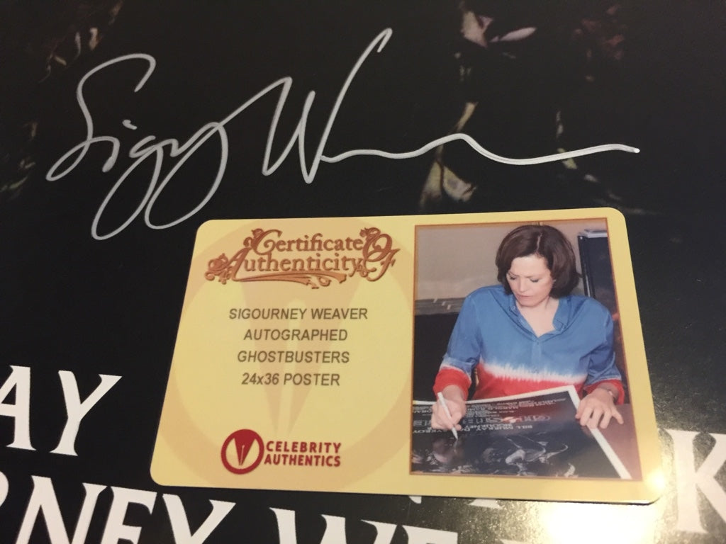 Affiche 41x61 GHOSTBUSTERS -SOS Fantômes- signé par Sigourney Weaver