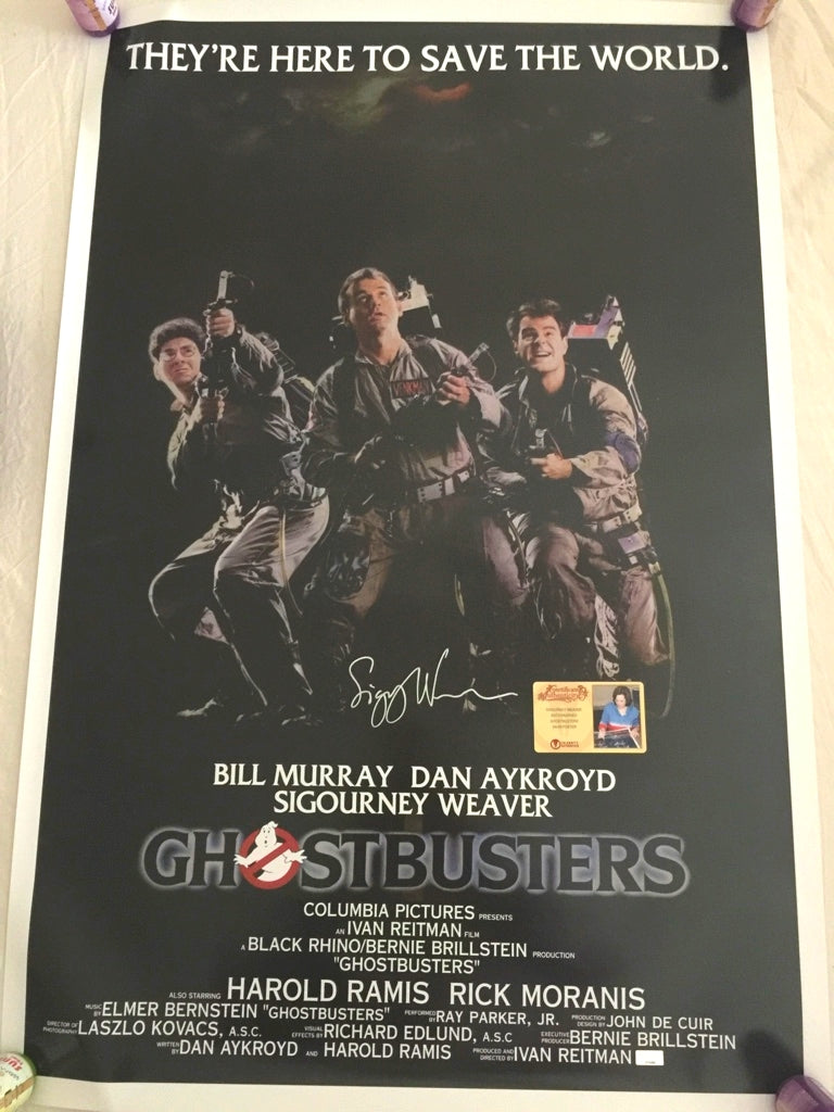 Affiche 41x61 GHOSTBUSTERS -SOS Fantômes- signé par Sigourney Weaver