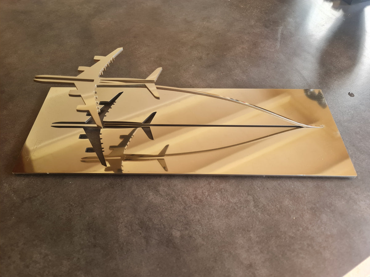 Sculpture Airbus A340 design signée
