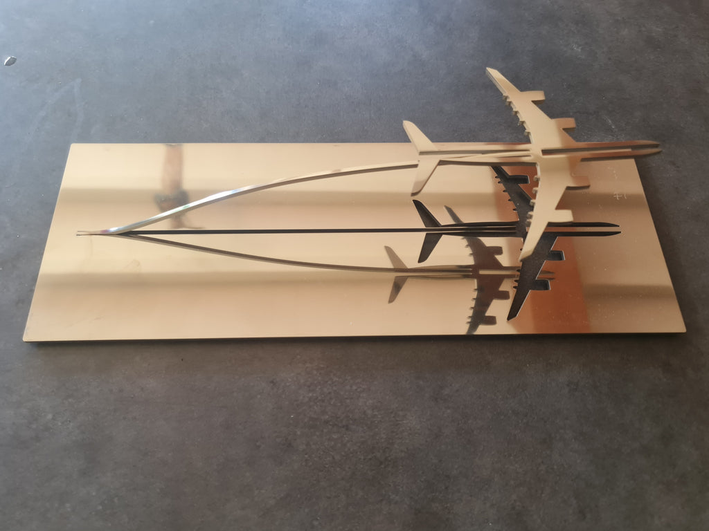 Sculpture Airbus A340 design signée