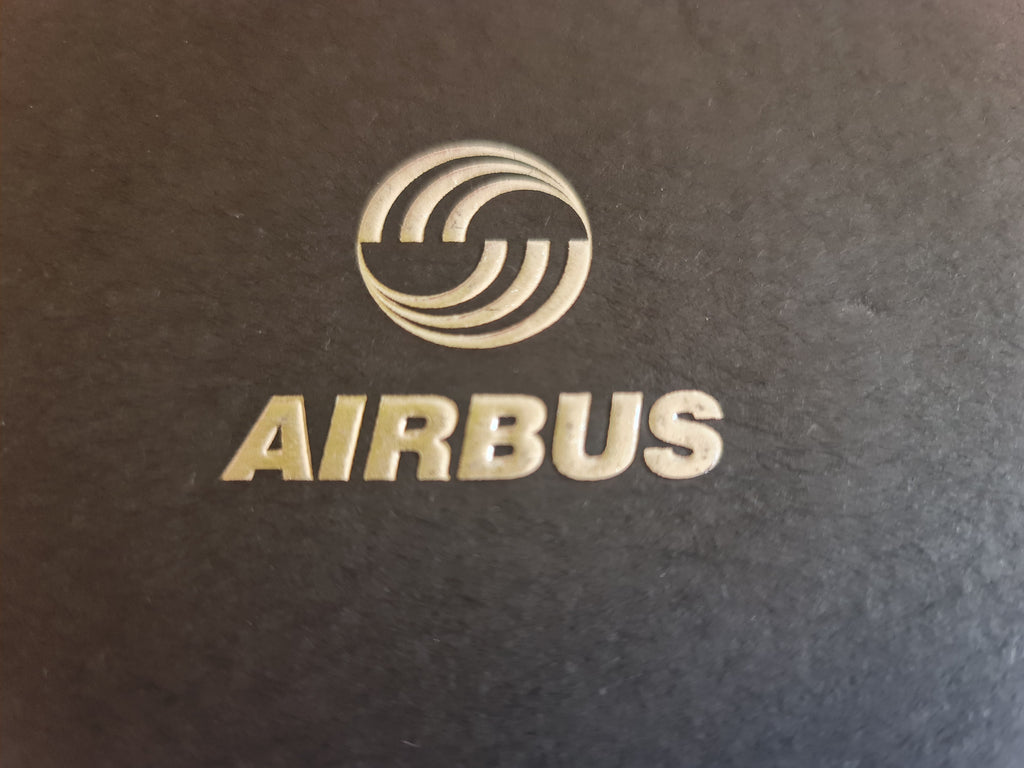Sculpture Airbus A340 design signée