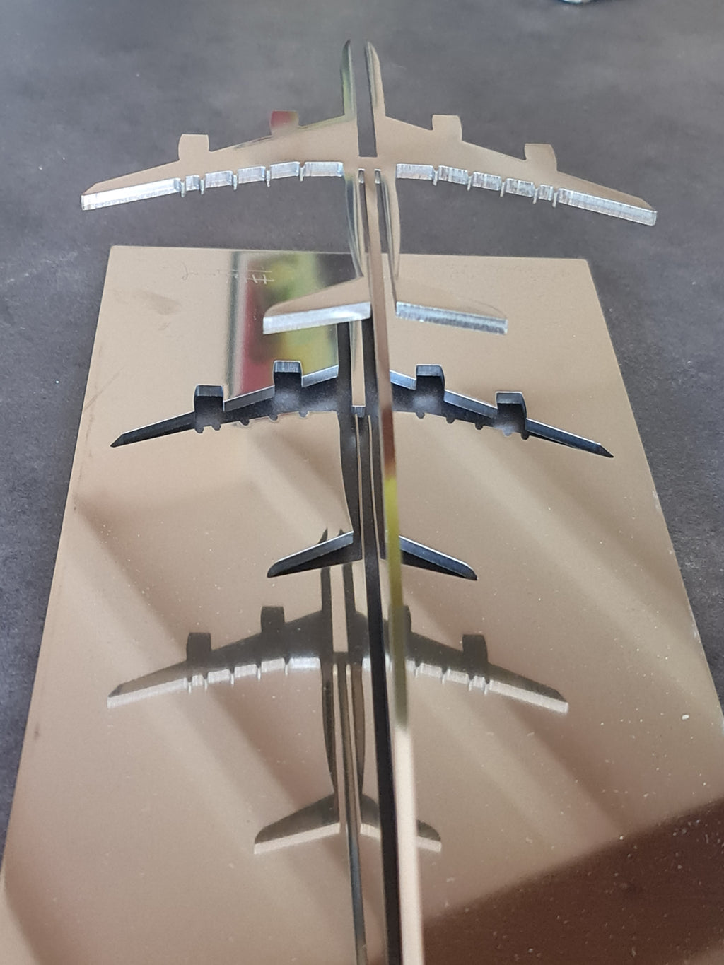 Sculpture Airbus A340 design signée