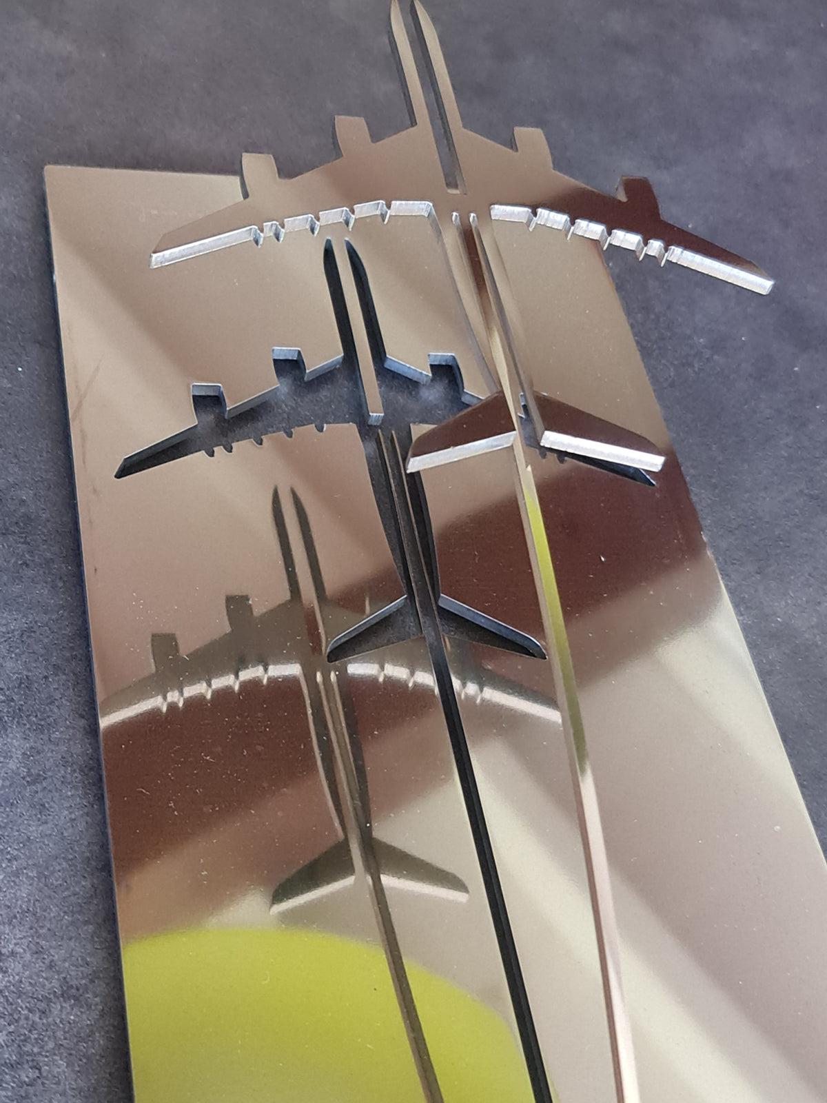 Sculpture Airbus A340 design signée