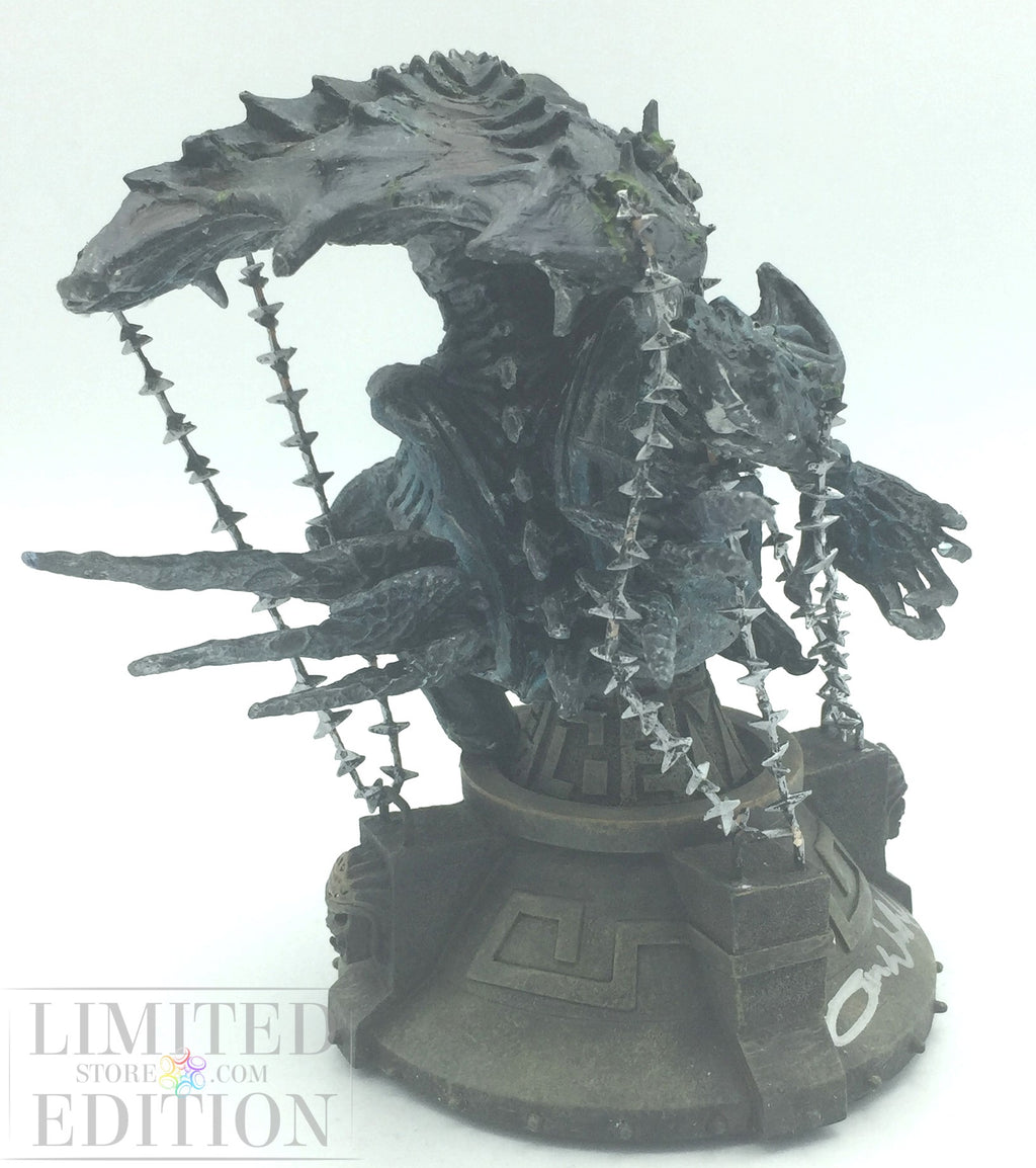 Alien Captive Queen 2 autographes