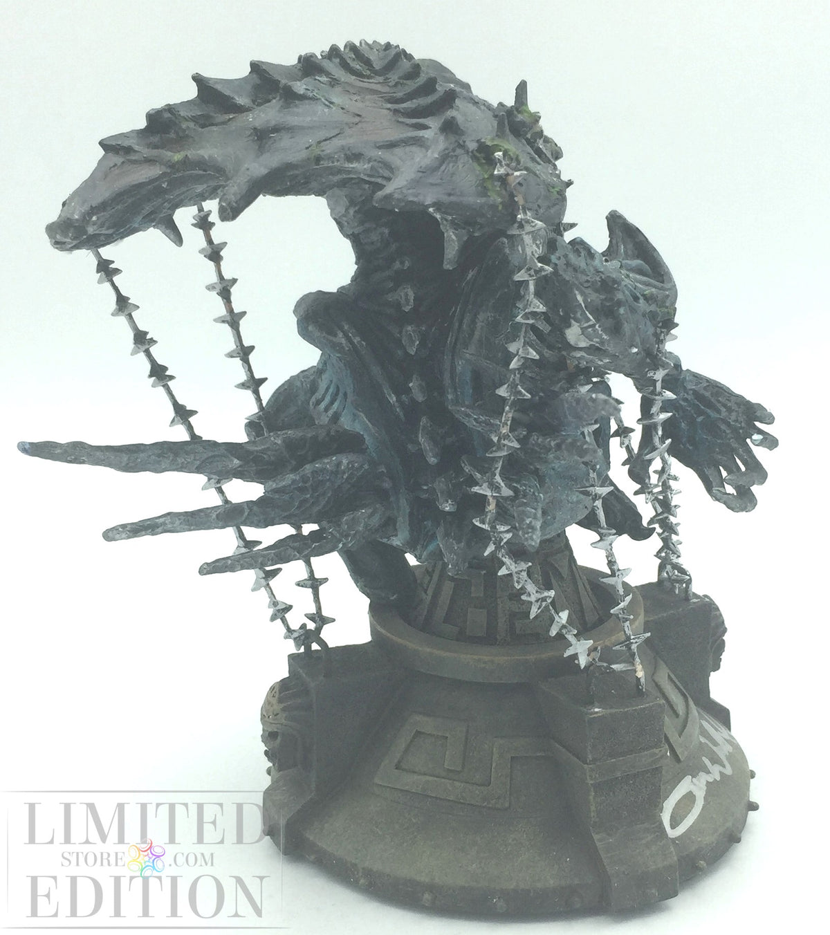 Alien Captive Queen 2 autographes