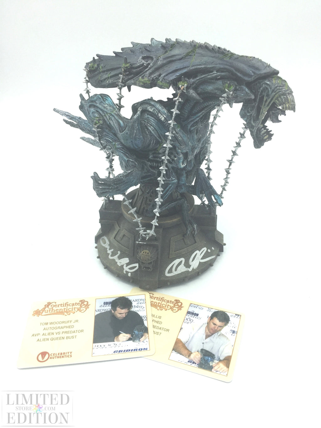 Alien Captive Queen 2 autographes