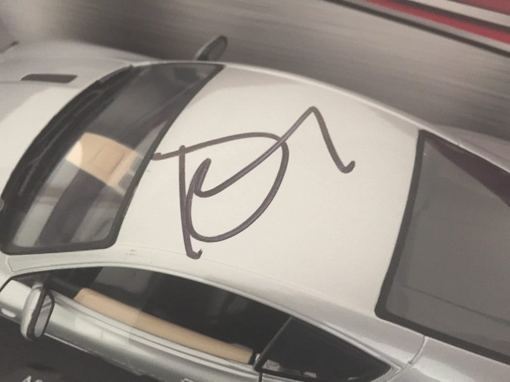 Aston Martin DB9 AUTOGRAPHE Daniel Craig James Bond 007