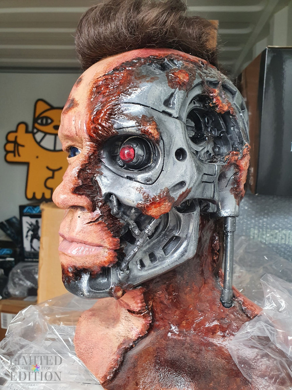 Pièce unique Buste Terminator signé par Arnold Schwarzenegger