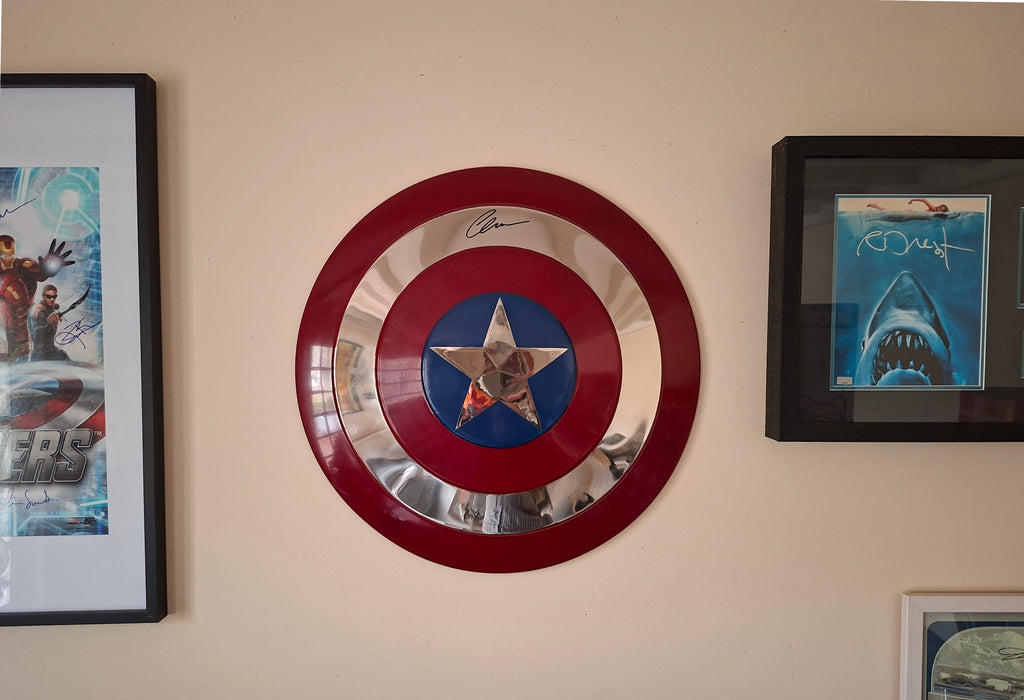 Bouclier Captain America MARVEL signé par Chris Evans SWAU certification