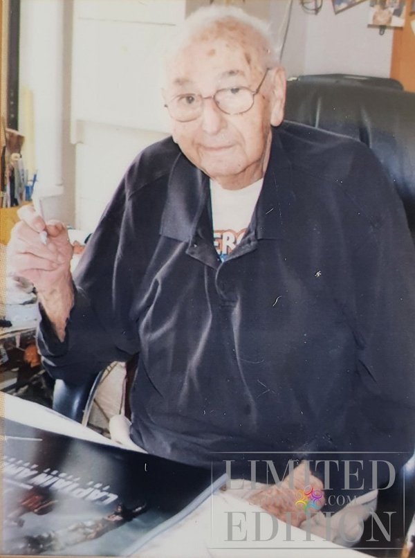 PIECE MAITRESSE Poster Captain America signé par Chris Evans, Stan Lee et Joe Simon Marvel Avengers