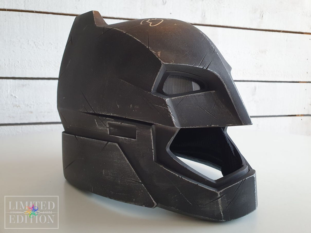 Masque Batman échelle 1:1 signé par Ben Affleck
