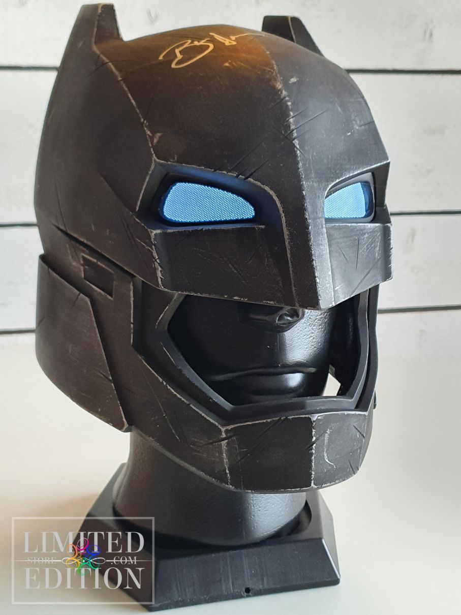 Masque Batman échelle 1:1 signé par Ben Affleck