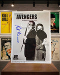 Chapeau melon et bottes de cuir autographe Patrick MacNee John Steed