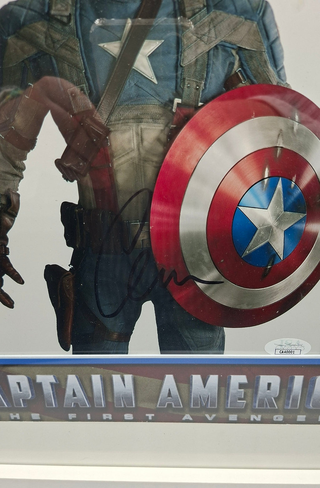 Chris Evans autographe photo Captain America. Encadré. MARVEL Avengers JSA