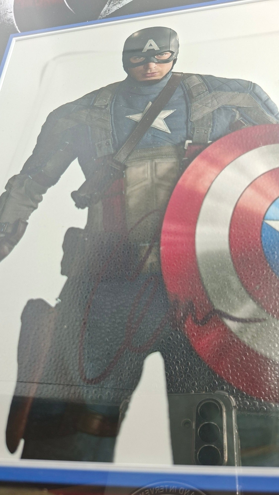 Chris Evans autographe photo Captain America. Encadré. MARVEL Avengers JSA
