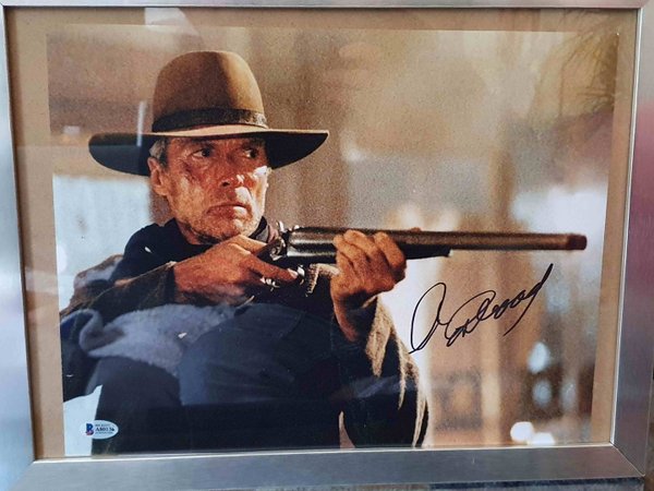 Autographe de Clint Eastwood sur une photo tirée du film Impitoyable.