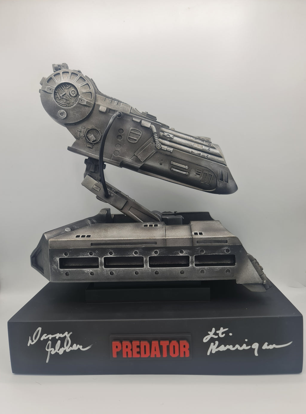 Predator Plasmacaster 42/150 signé par Danny Glover. Certificat d'authenticité
