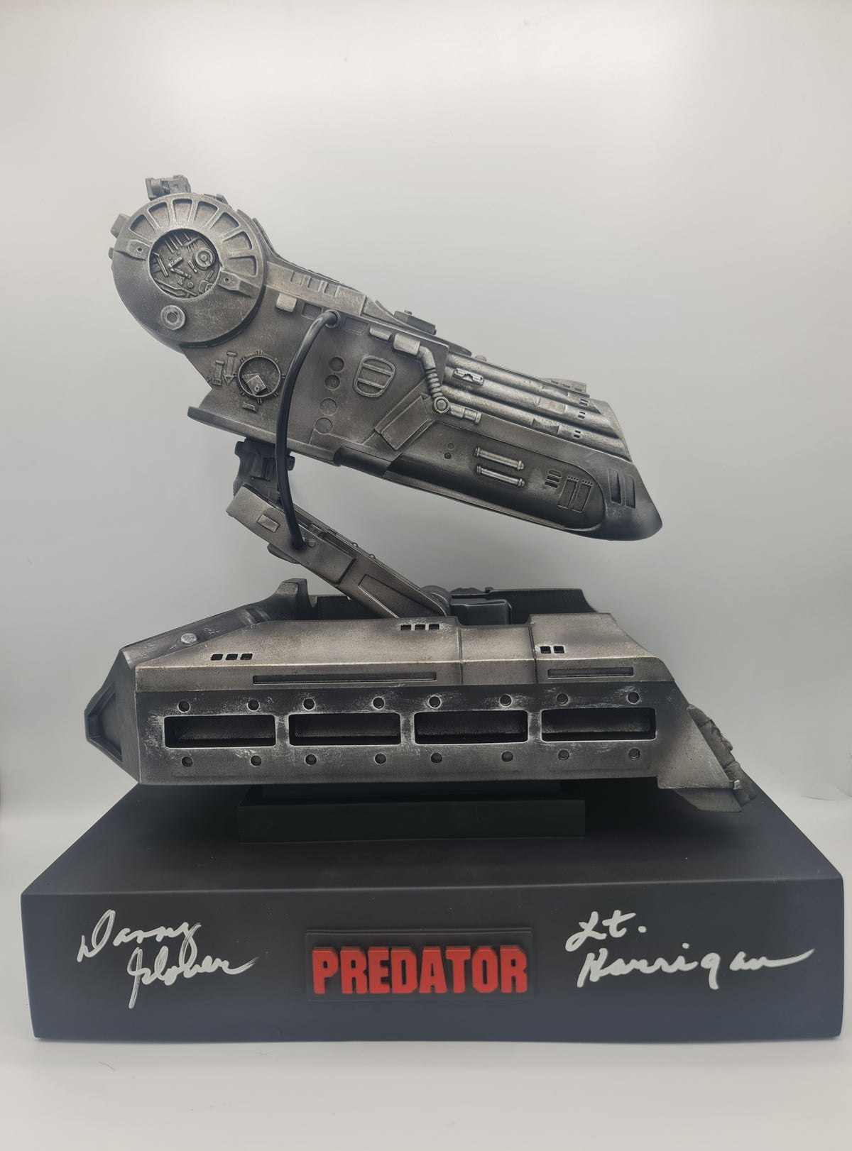 Predator Plasmacaster 42/150 signé par Danny Glover. Certificat d'authenticité