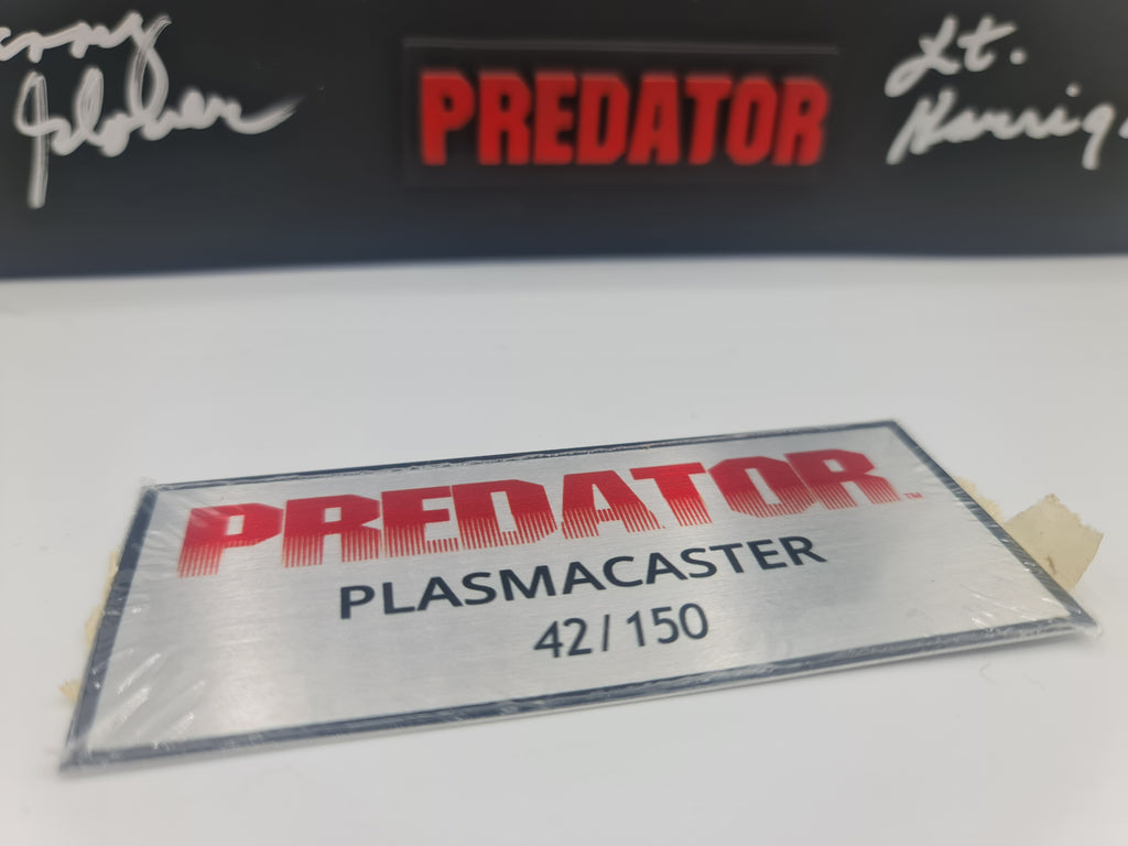 Predator Plasmacaster 42/150 signé par Danny Glover. Certificat d'authenticité
