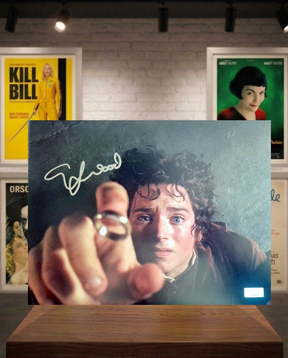 Elijah Wood autographe sur photo Le Seigneur des anneaux. Celebrity Authentics certificat