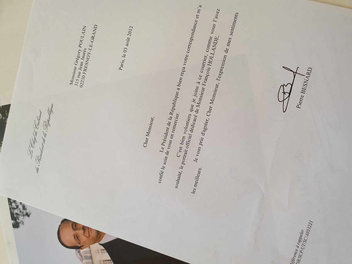 Photo présidentielle signée par François Hollande