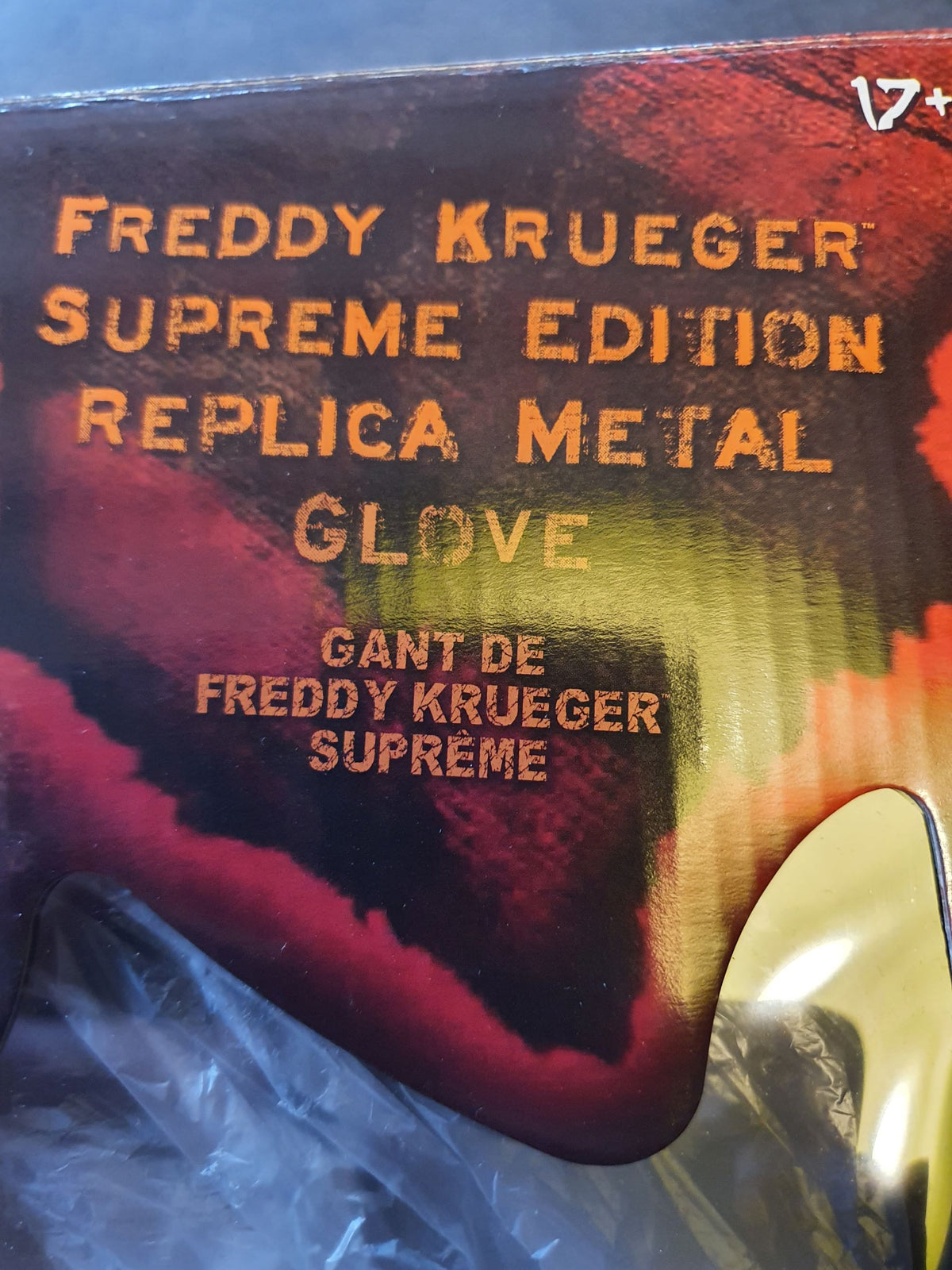 Gant de Freddy Krueger 4 signatures ! Photos des acteurs