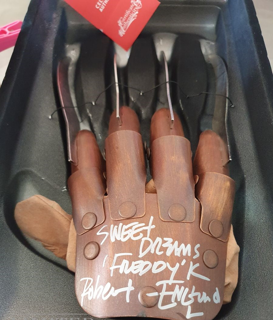 Gant de Freddy Krueger signé par Robert Englund