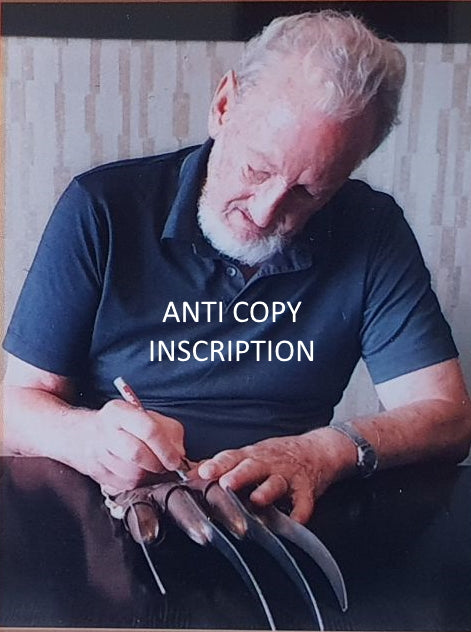 Gant de Freddy Krueger signé par Robert Englund