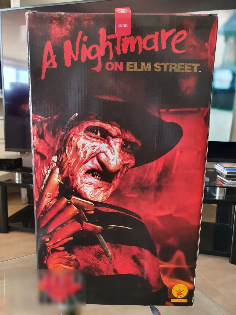 Gant de Freddy Krueger signé par Robert Englund