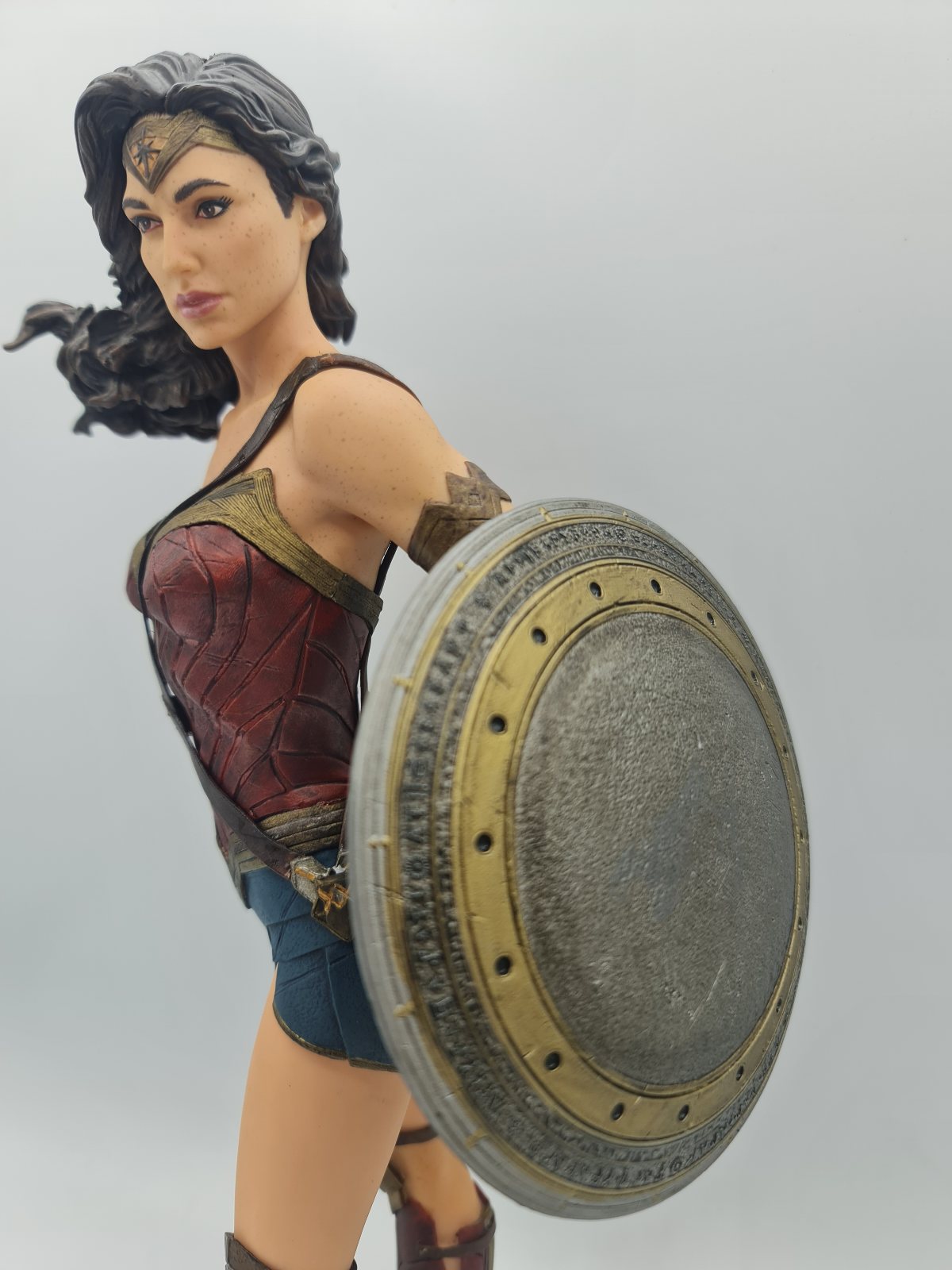 Wonder Woman statuette signée par Gal Gadot DC Collectibles 33cm