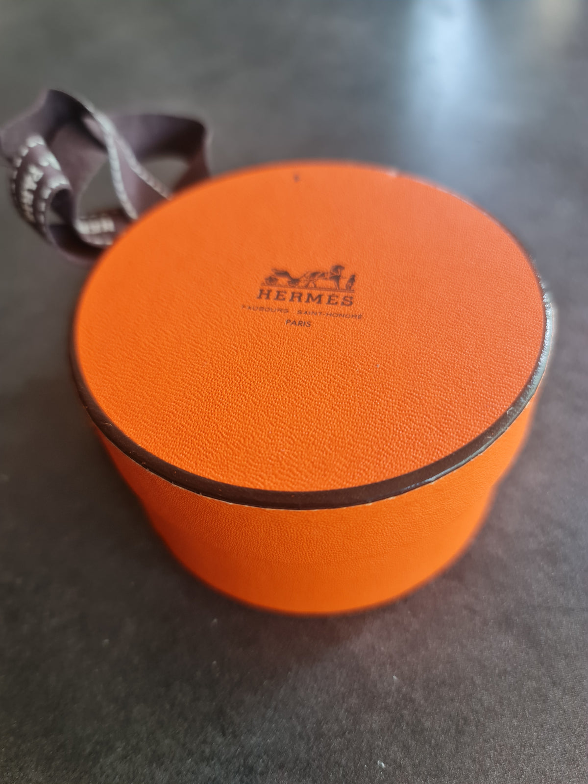 Collier et pendentif Hermès orange