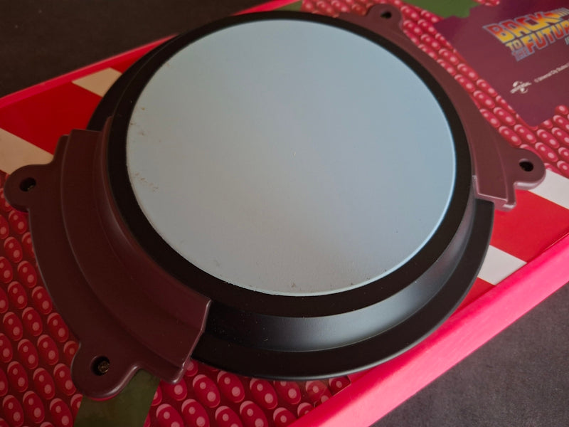 Hoverboard Retour vers le Futur II signé 7 fois + support mural à LED. C175493